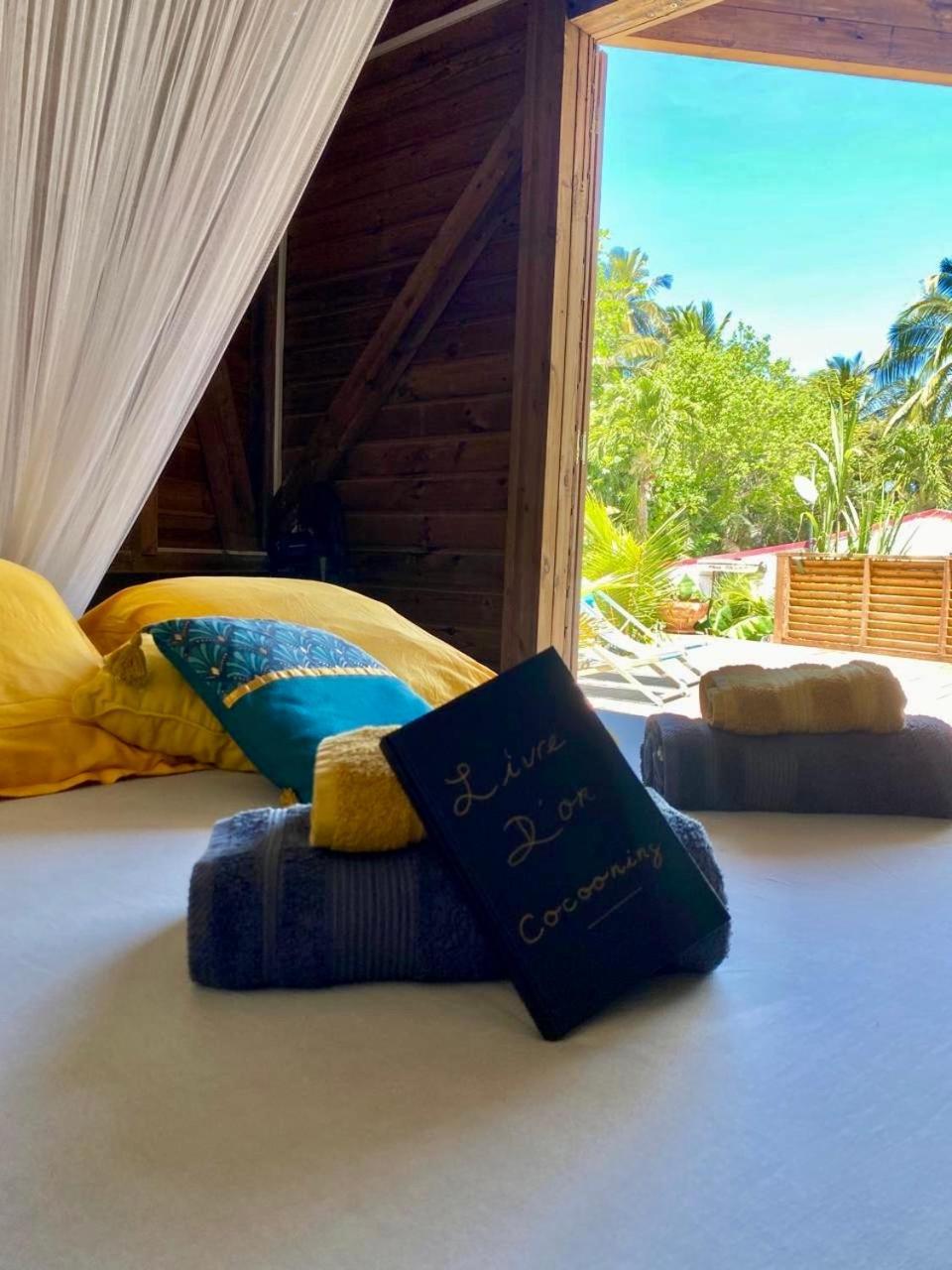 Charmant Bungalow Tout Confort Climatise - Terrasse Et Acces Plage ! Deshaies Eksteriør billede